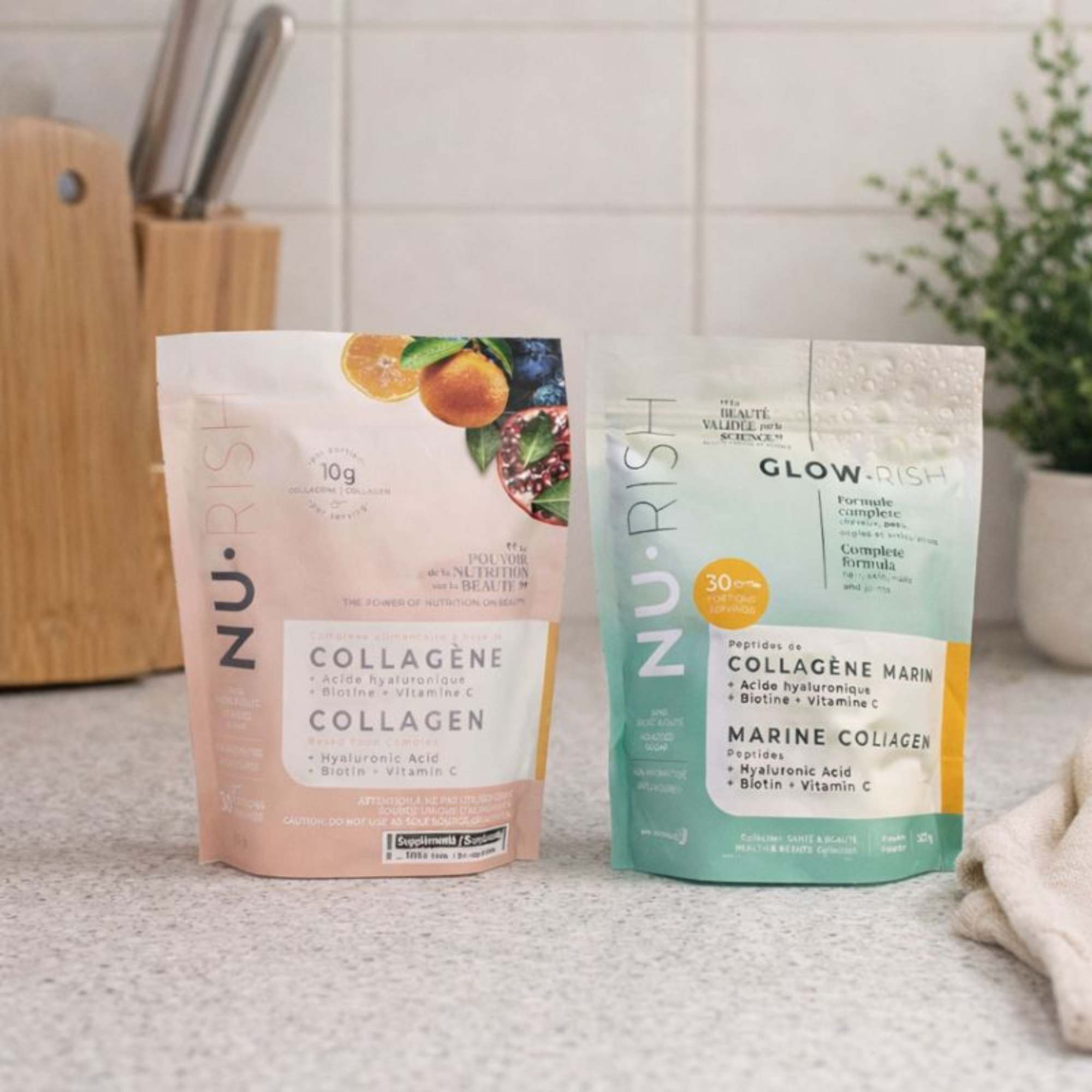 Collagène bovin et marin posés sur une table de cuisine.